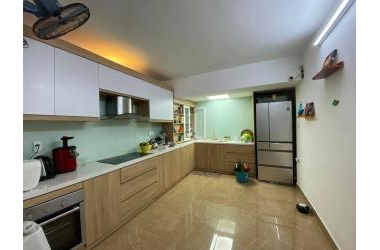 Bán Gấp nhà Hoàng Quốc Việt_DT45m x5T_MT4,5m_Phân lô_Ôto tránh_Thang máy_Ở ngay_Giá chỉ 6,8 tỷ.